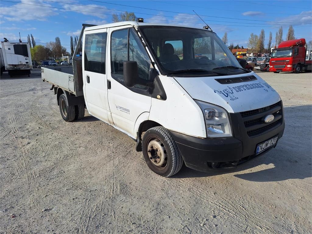 Ford Transit - Doka Pritsche/ 6 persons