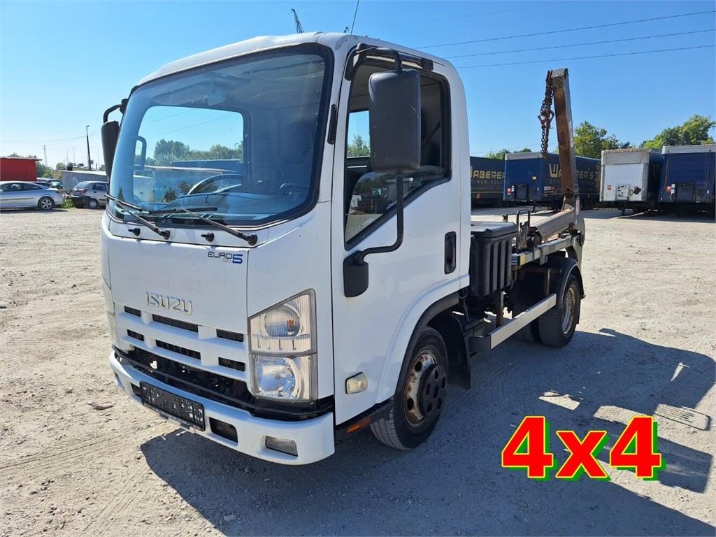 Isuzu 4X4 - container transport
