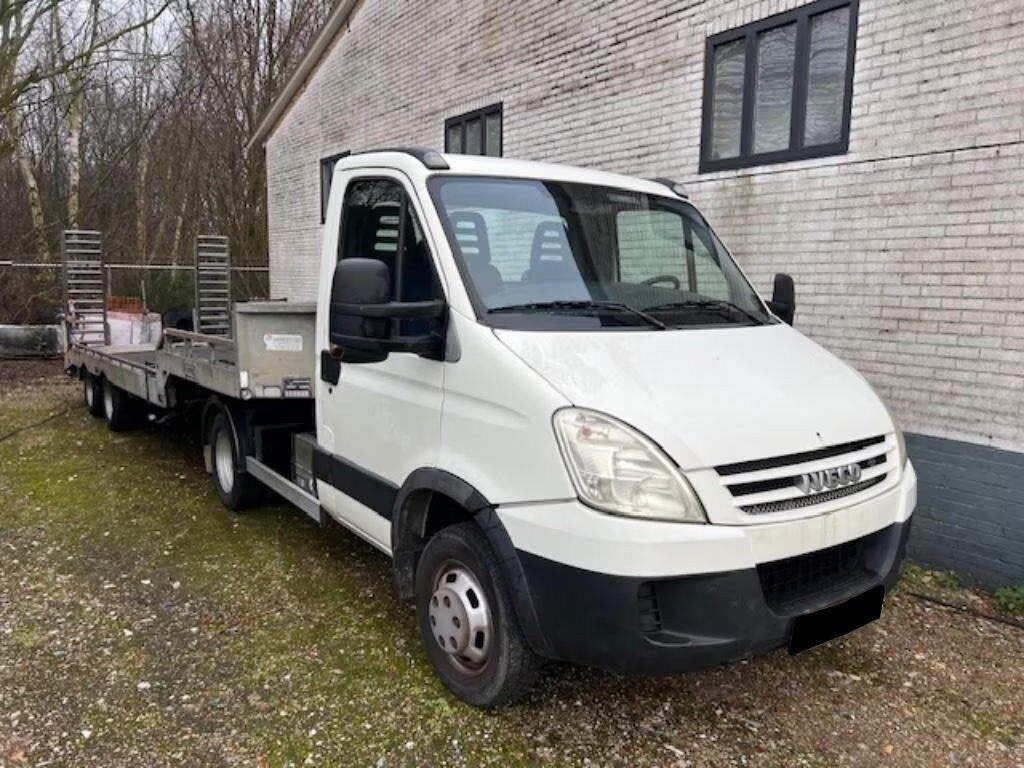 Iveco Daily 40C + Veldhuizen trailer