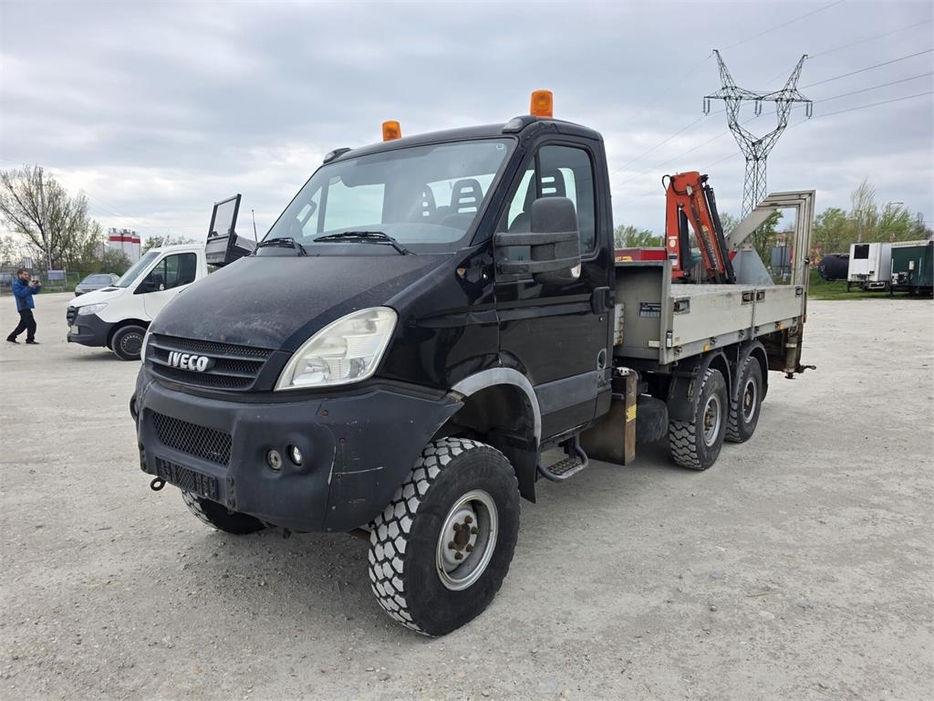 Iveco Daily 55 S 18 4x4 + Veldhuizen Palfinger PK3300 Cl