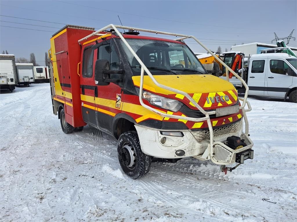 Iveco Daily 70-180 4x4 - Doka Firetruck
