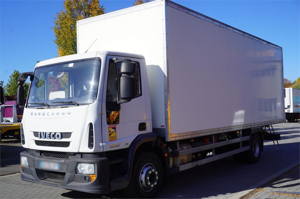 Iveco Eurocargo 160E21 / Only 11 thousand km!!! / Box 18