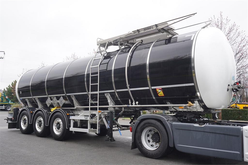 LAG O-3-ST L4BH bitumen semi-trailer / ADR / 30000 l /