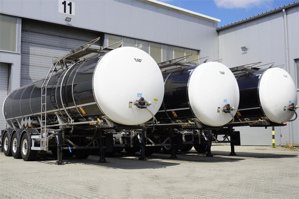 LAG O-3-ST L4BH bitumen semi-trailer / ADR / 30000 l /