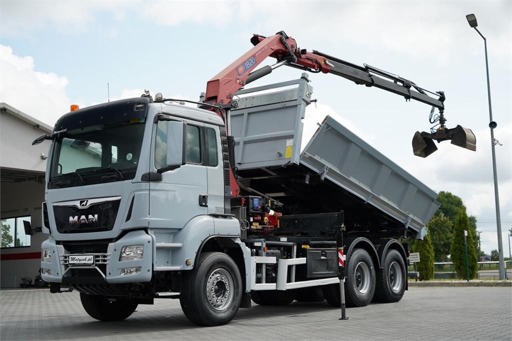MAN TGS 33.360 / WYWROTKA + HDS