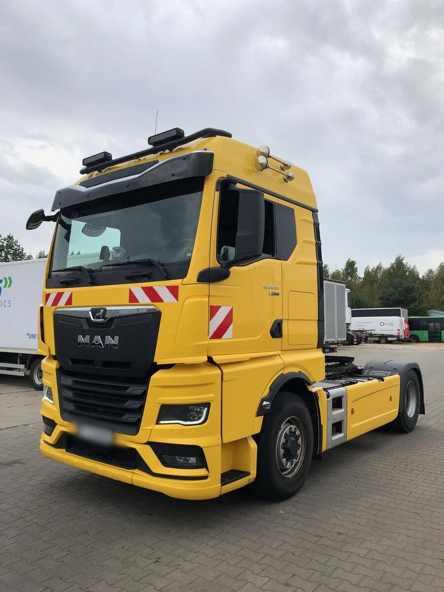 MAN TGX 18.510 4X4 BL SA tractor unit / 2023