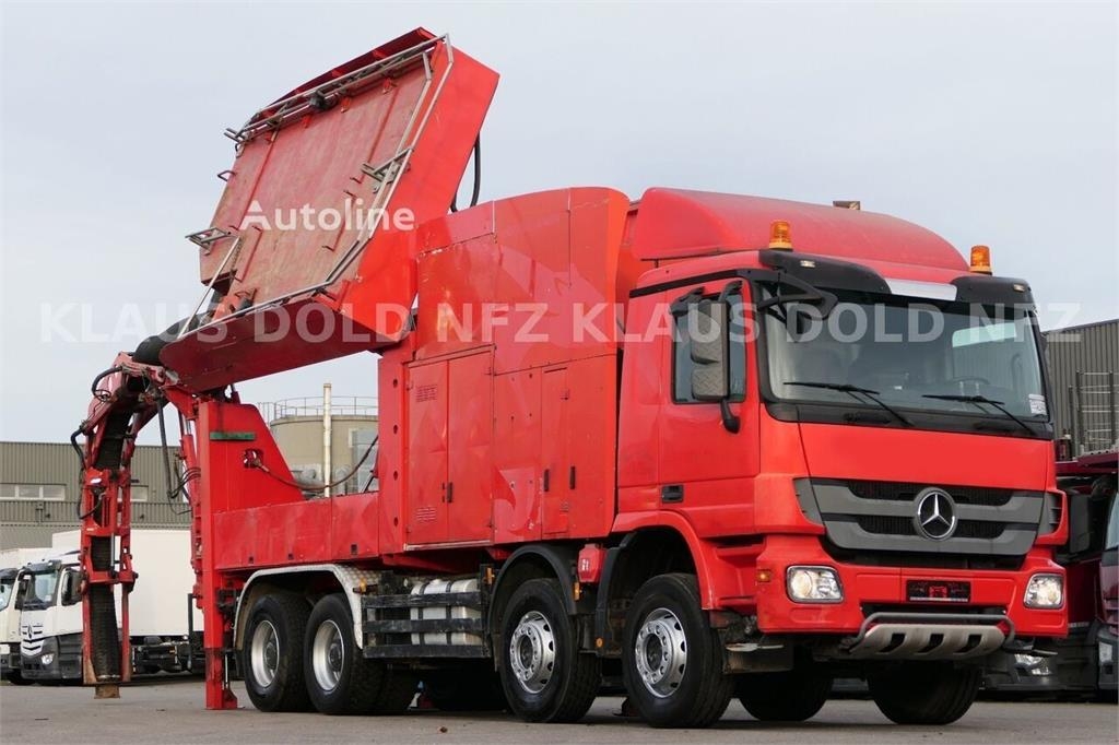 Mercedes-Benz 4A / 11T / 36,000 L / Vacuum Tank Truck
