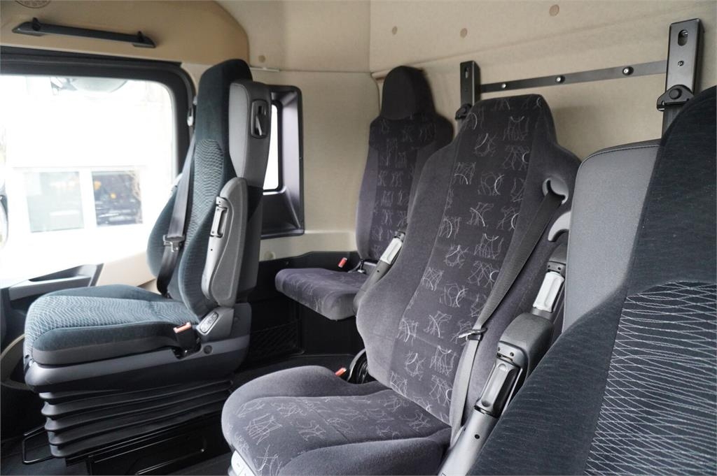 Mercedes-Benz Actros 2540 6×2 / 90 tho. km! / 5-seater cab! / Bo