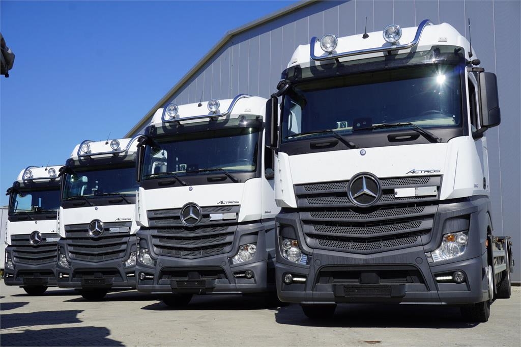 Mercedes-Benz Actros 2540 6×2 / 90 tho. km! / BDF / 6 units
