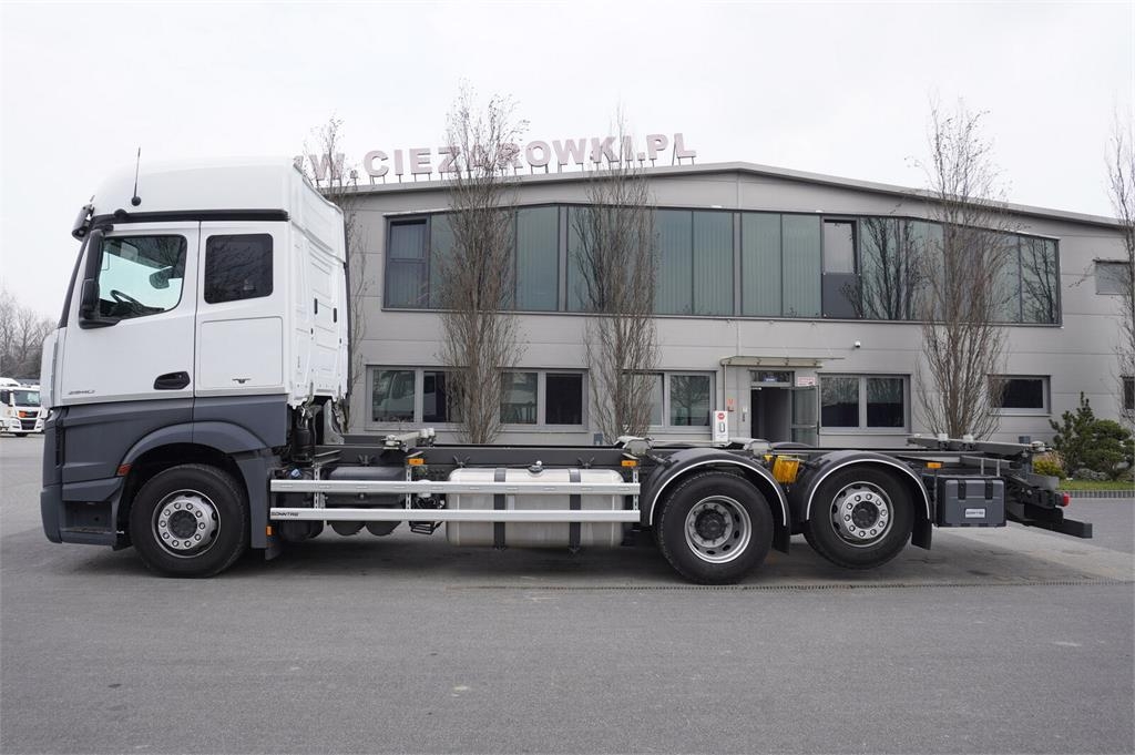 Mercedes-Benz Actros 2540 6x2 / 40 tho. km! / 5-seater cab! / BD
