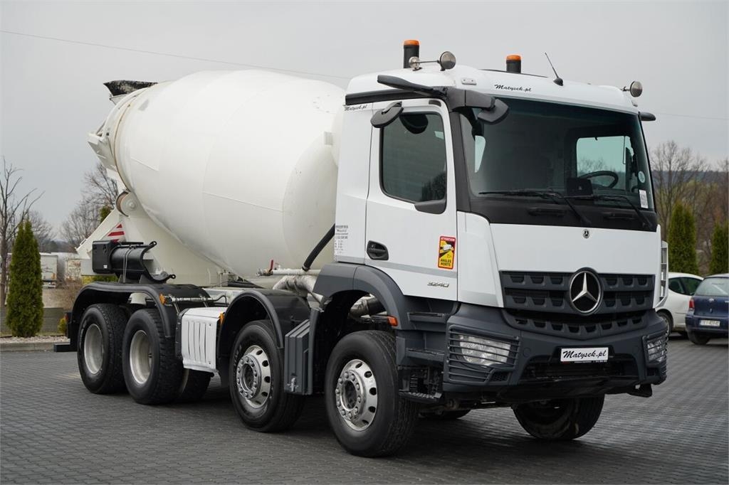 Mercedes-Benz Arocs 3240