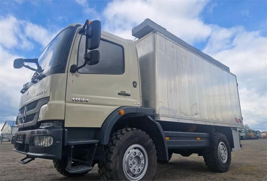 Mercedes-Benz Atego 1024 / 4x4 / Service truck