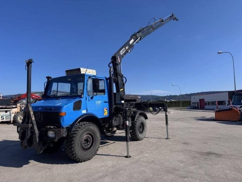 Mercedes-Benz Unimog U1450 tipper truck+Crane
