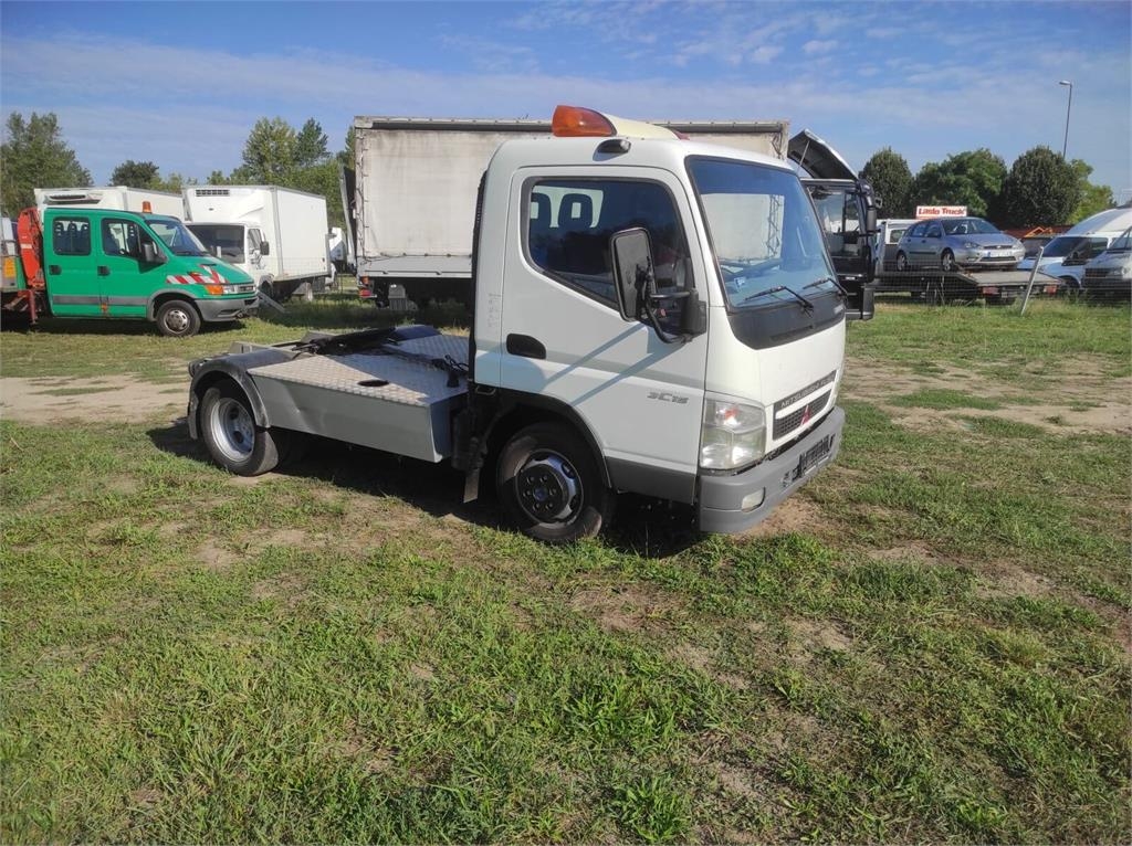 Mitsubishi CANTER 3 C 15 - BE Mini Trekker - SZM
