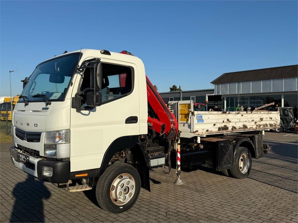 Mitsubishi Fuso Canter 6C18 3-way tipper truck+ Crane