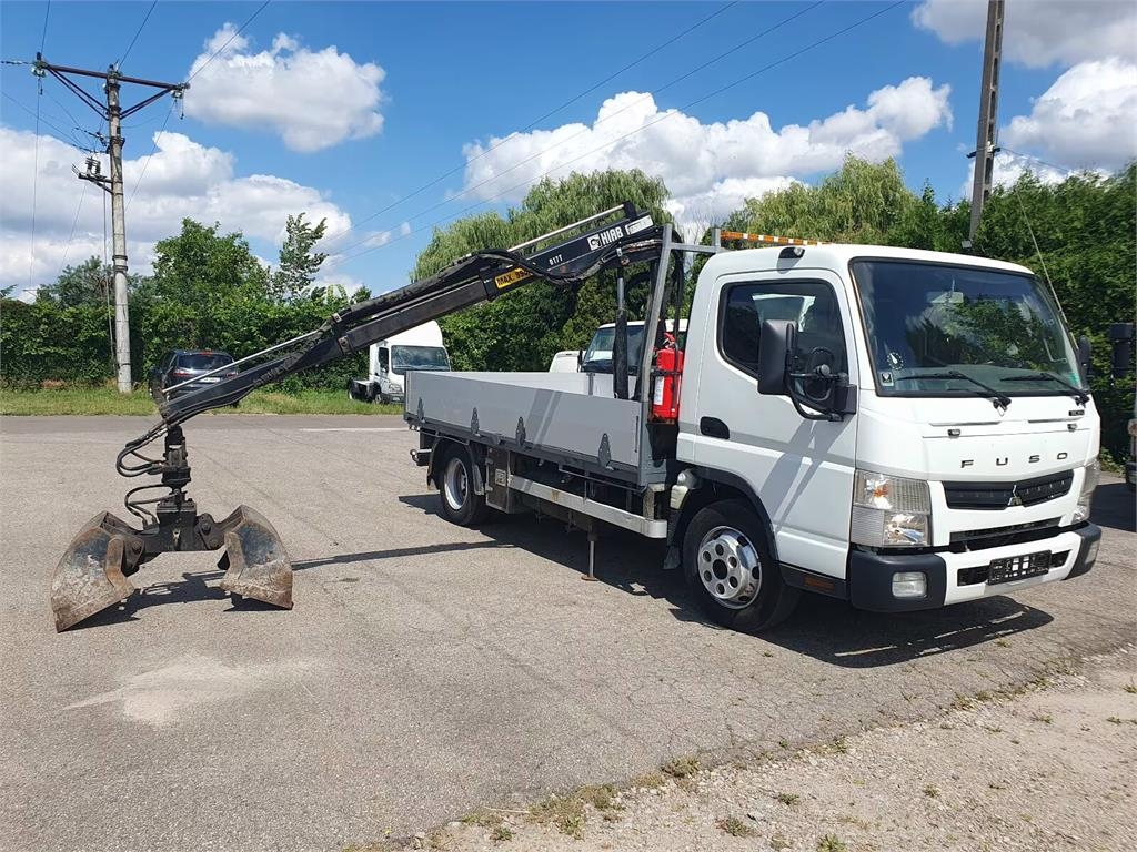 Mitsubishi Fuso Canter 7C15 / crane