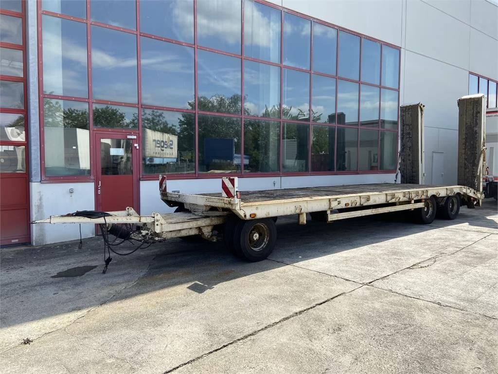 Müller-Mitteltal 3-Axle Low Loader Trailer / 9.20 m Loading Plat