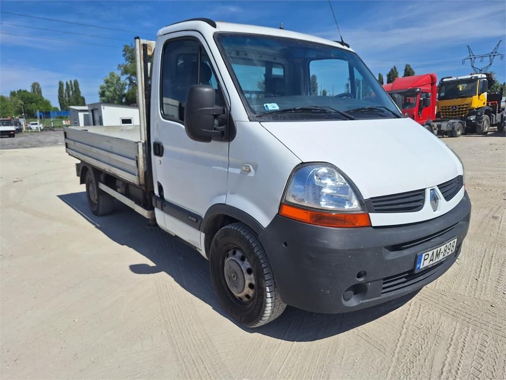 Renault Master | HIAB 008T Crane | Automatic | 3.15m