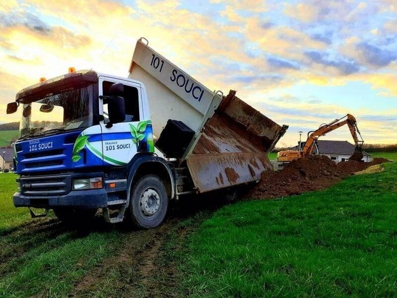 Scania P 380 / Lohr / Two-way side tipper truck
