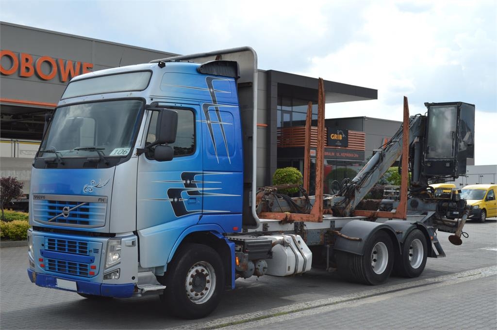 Volvo FH 13 520 FOR TRANSPORTING WOOD