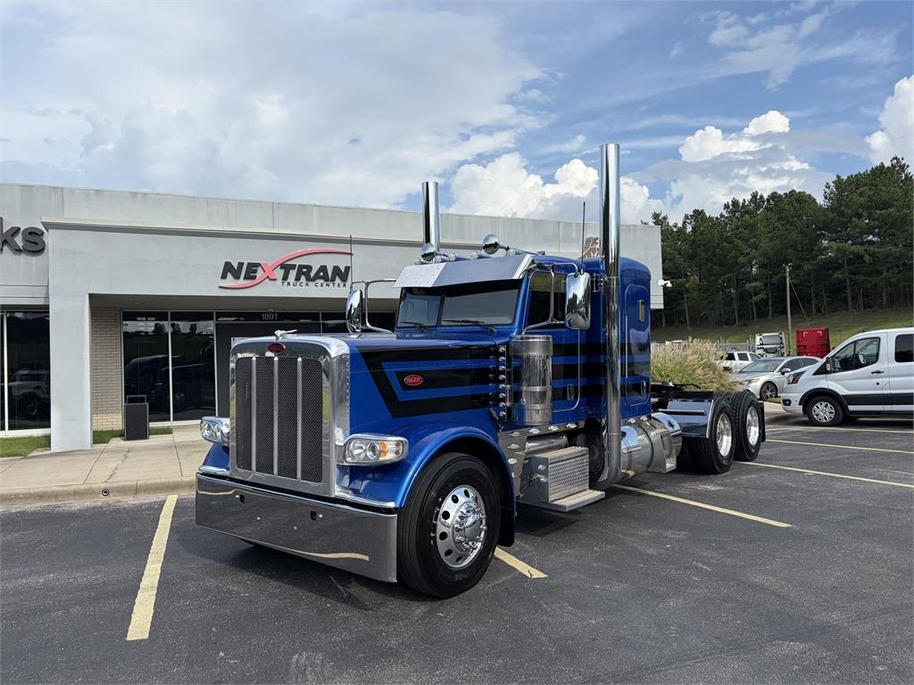 Peterbilt 389