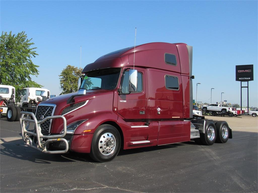 Tracteur routier Volvo VNL64T860 — occasion 2022