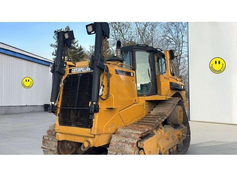 CAT D8T