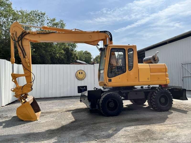 CAT M315