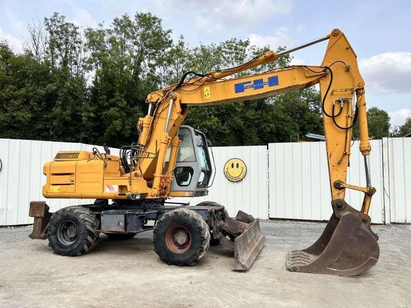 Fiat-Hitachi 150W3