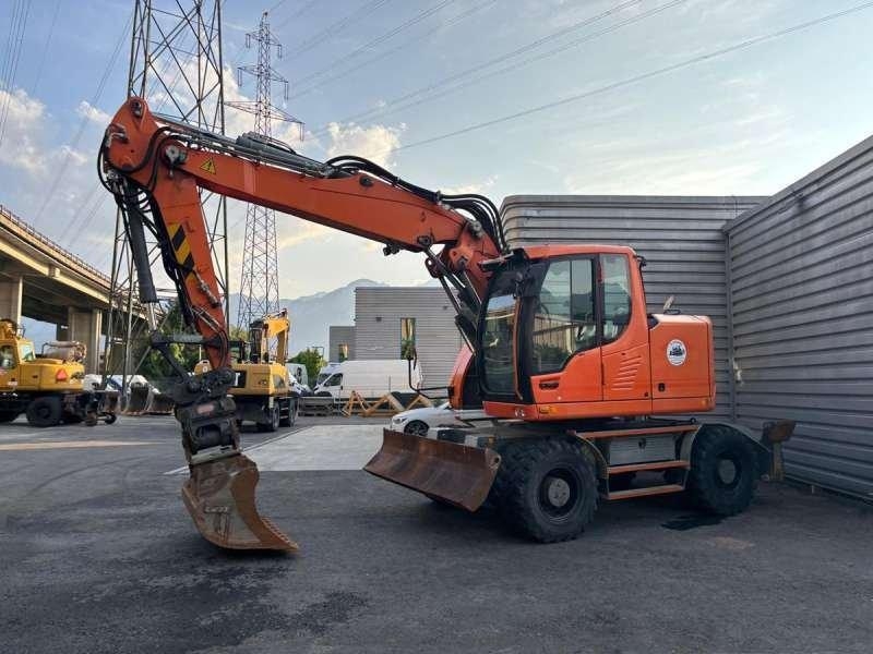 Liebherr A918 COMPACT