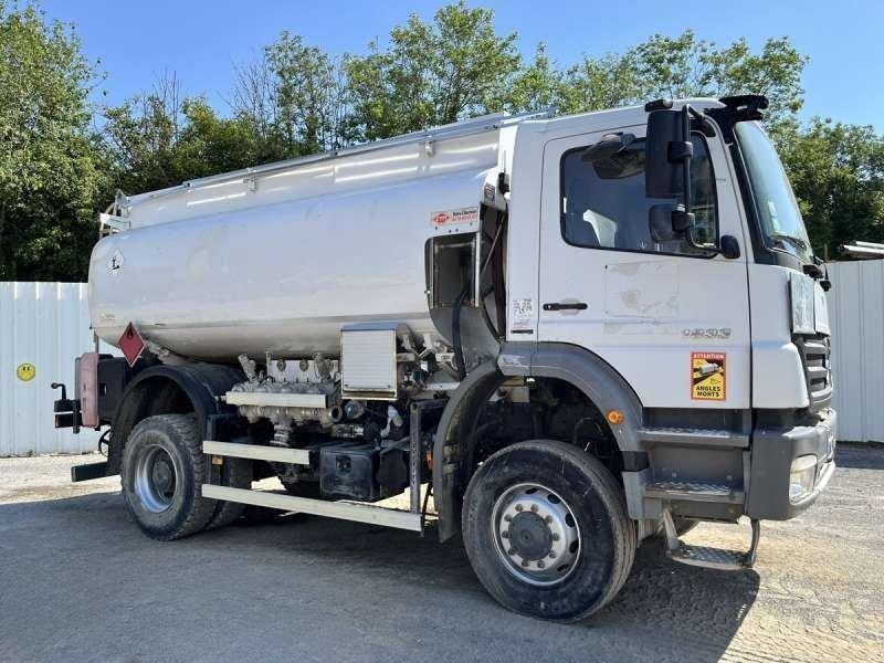 Mercedes-Benz AXOR 1833 4X4