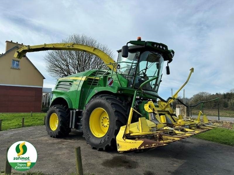 John Deere 8400