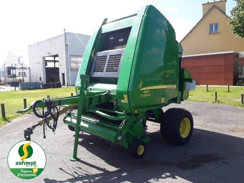 John Deere 864