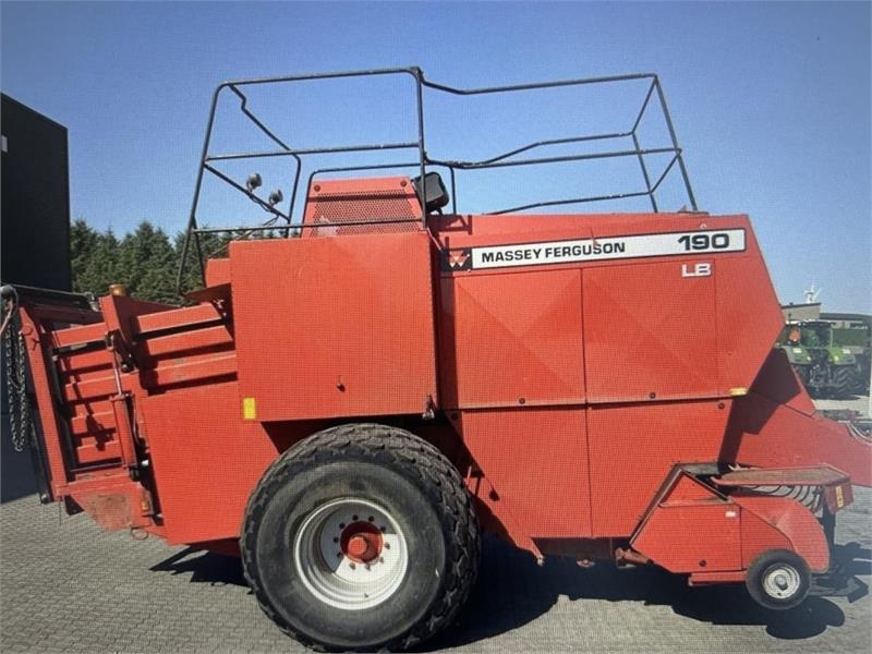 Presse à balles cubiques Massey Ferguson LB 190 — occasion 2005
