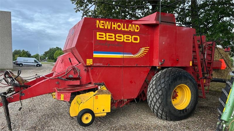 New Holland BB980