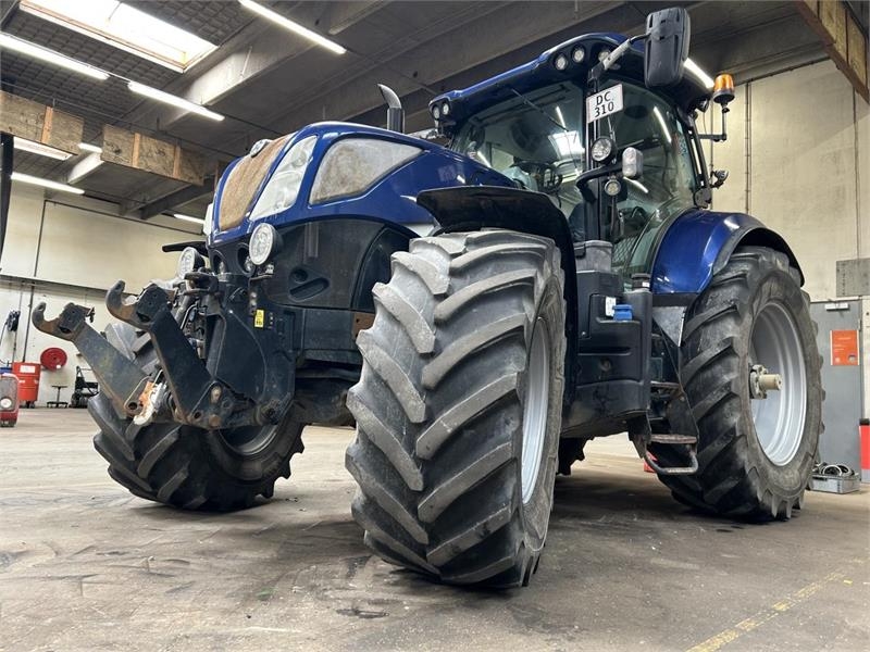 New Holland T 7.230