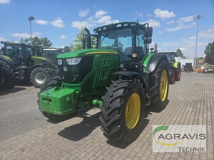 John Deere 6215 R