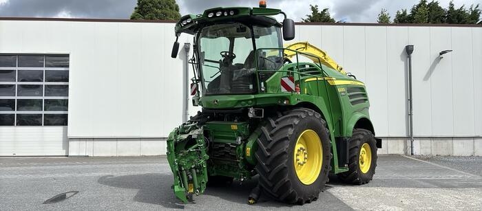 John Deere 8200