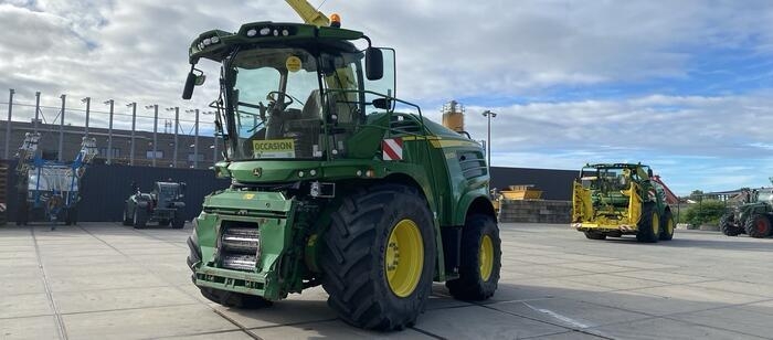 John Deere 8500
