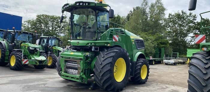 John Deere 9700