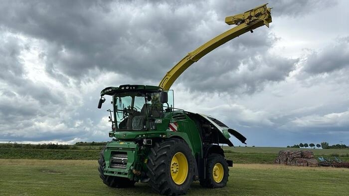 John Deere 9700
