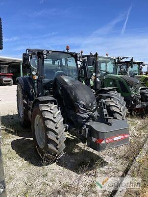 Valtra G125