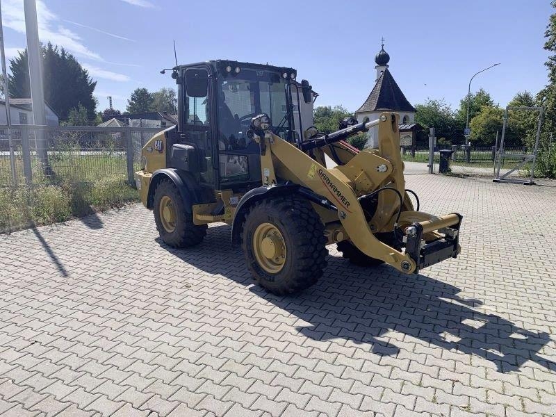 Chargeuse sur pneus Caterpillar 906-14 — occasion 2024, 65 h