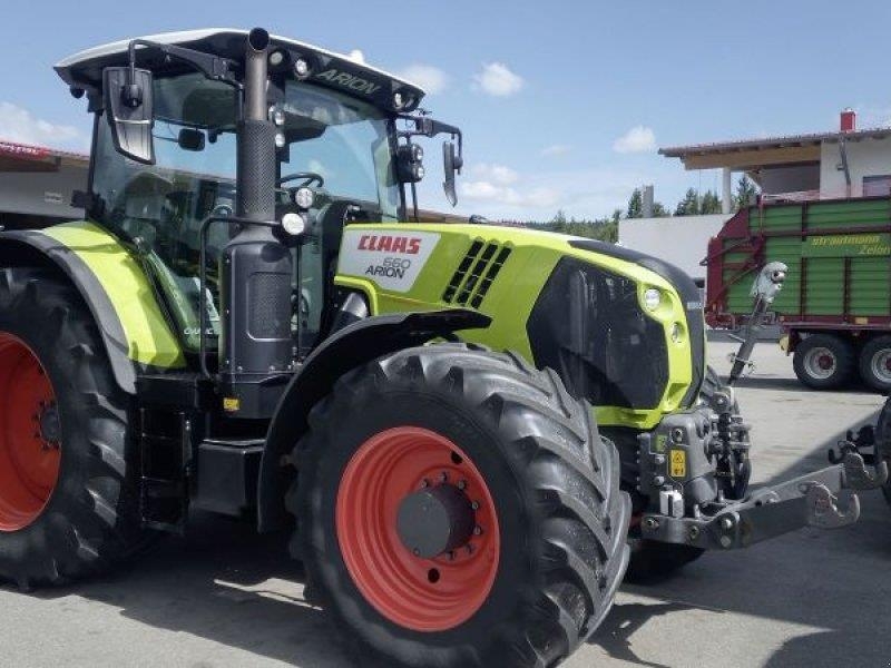 CLAAS ARION 660
