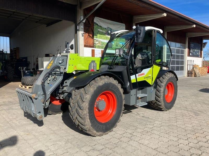 Chariot télescopique CLAAS SCORPION 741 — occasion 2024, 1 330 h
