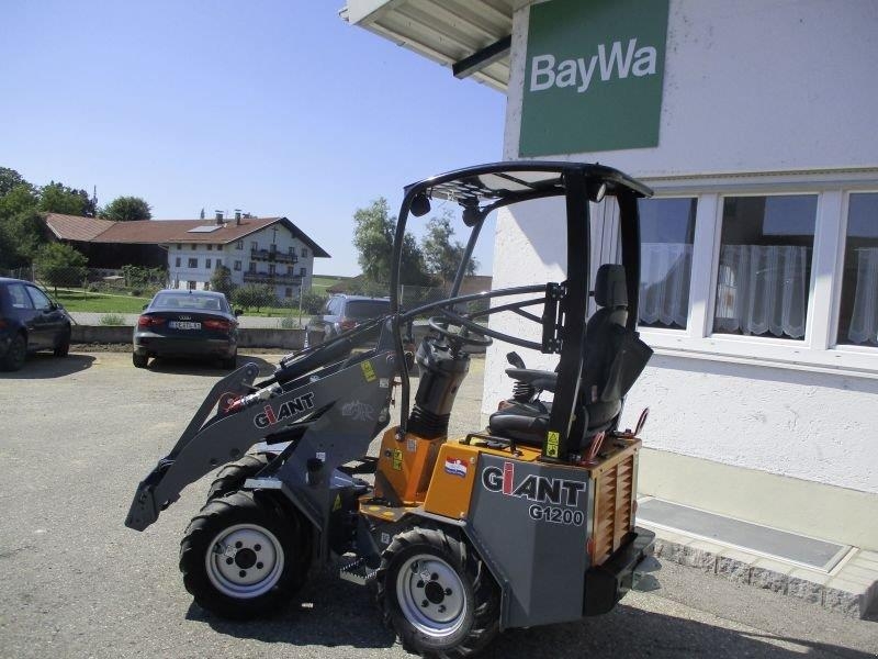 Chargeuse compacte GiANT G1200 GIANT #891 — occasion 2023