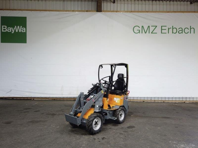 Chargeuse compacte GiANT G1200 HOFLADER — occasion 2023, 3 h