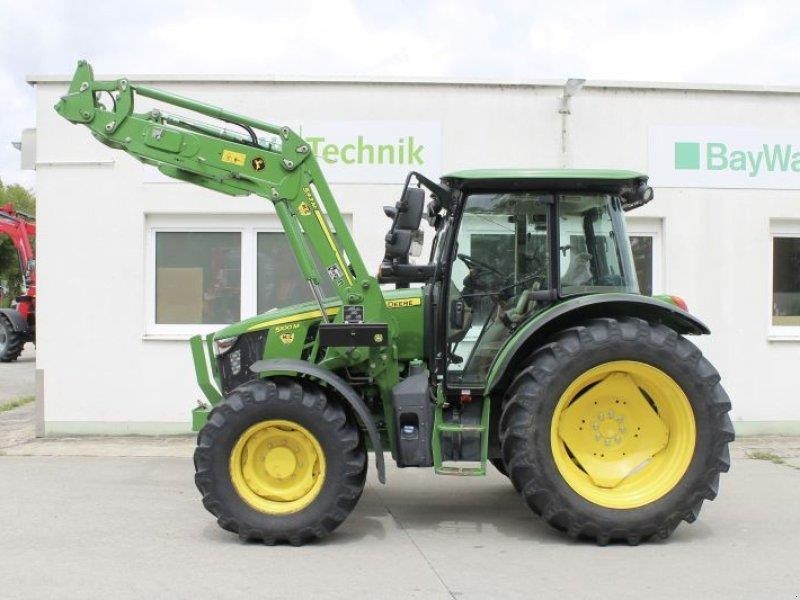 John Deere 5100 M