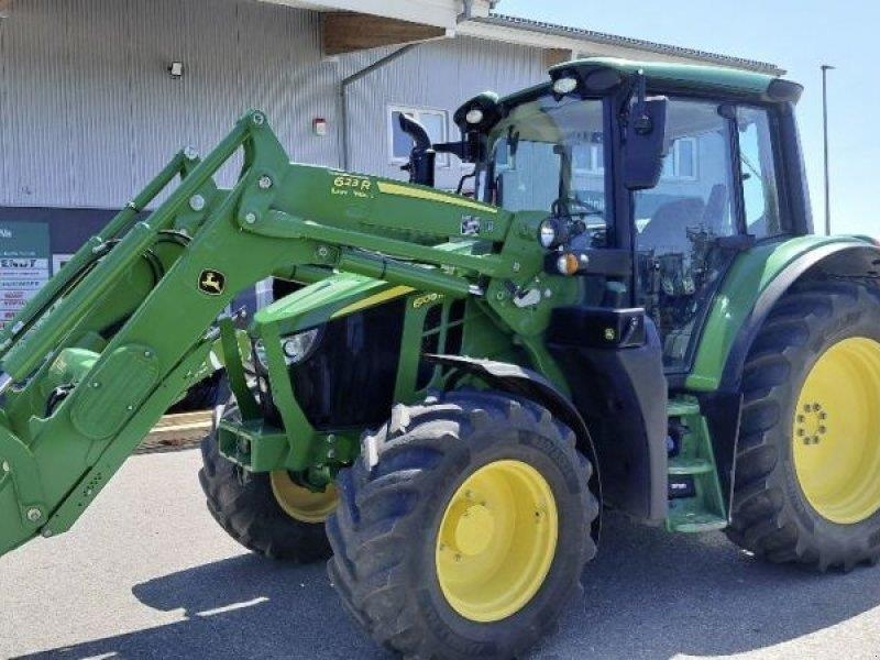 John Deere 6100 M