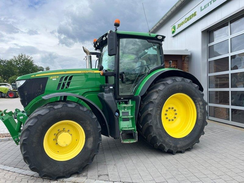 John Deere 6215R